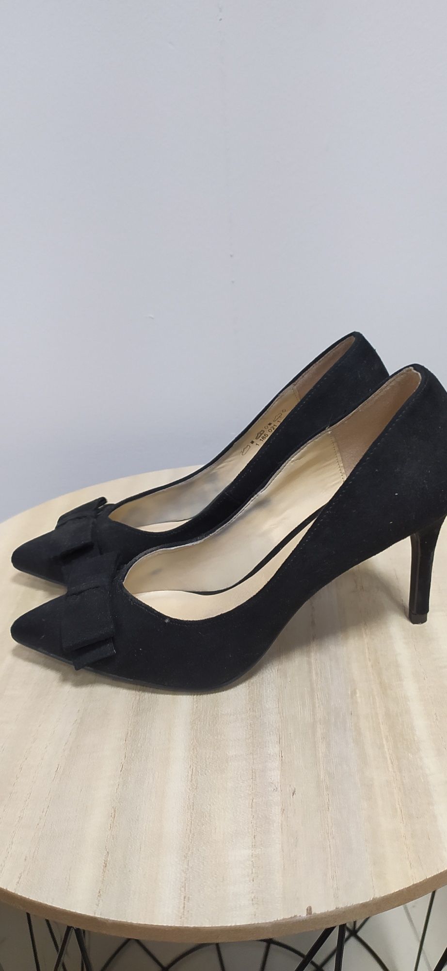 Buty na obcasie r37/ 38 czarne 6,5 cm 24 cm