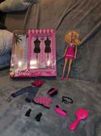 Zestaw Barbie z ubraniami