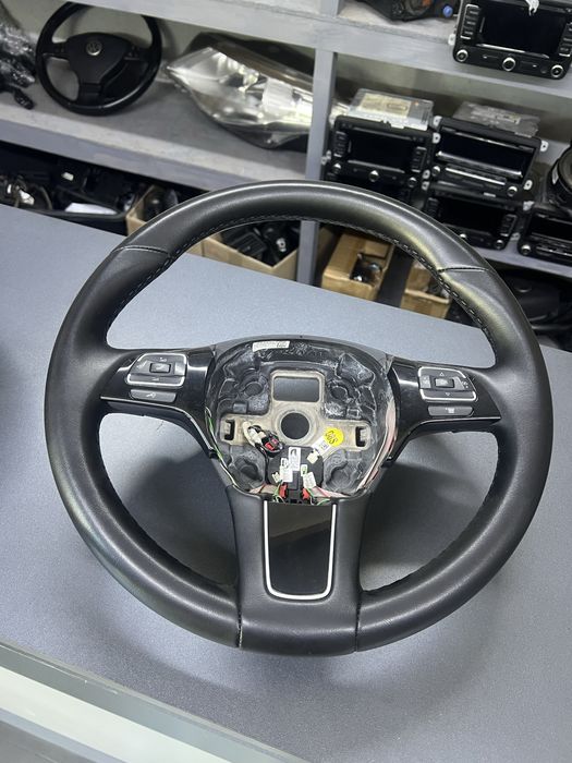 Руль Volkswagen Touareg 7P NF