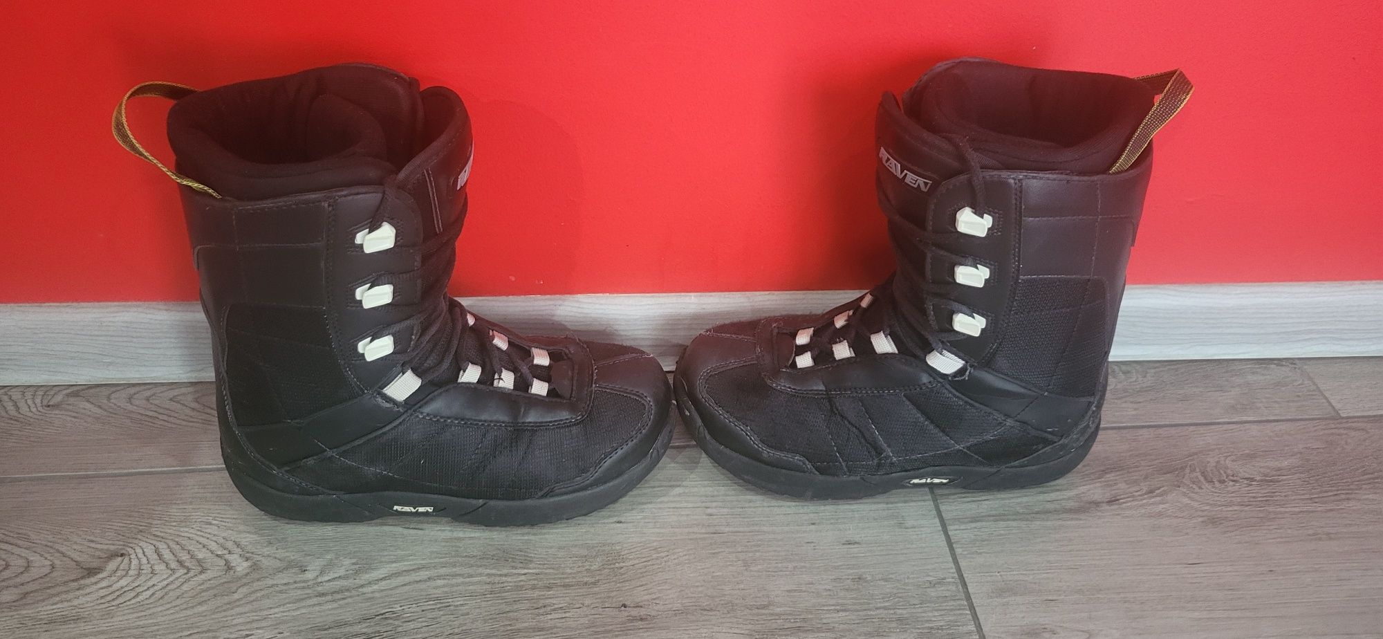 Buty snowboard Raven 39,5 25,5 cm snowboardowe