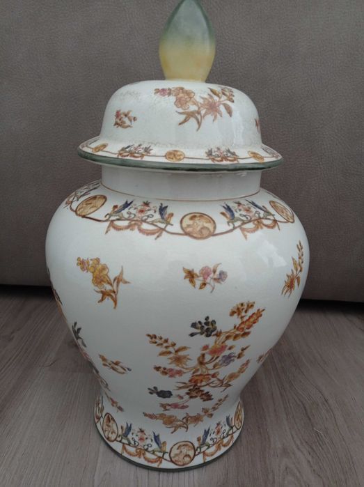 Pote decorativo cerâmica estilo clássico