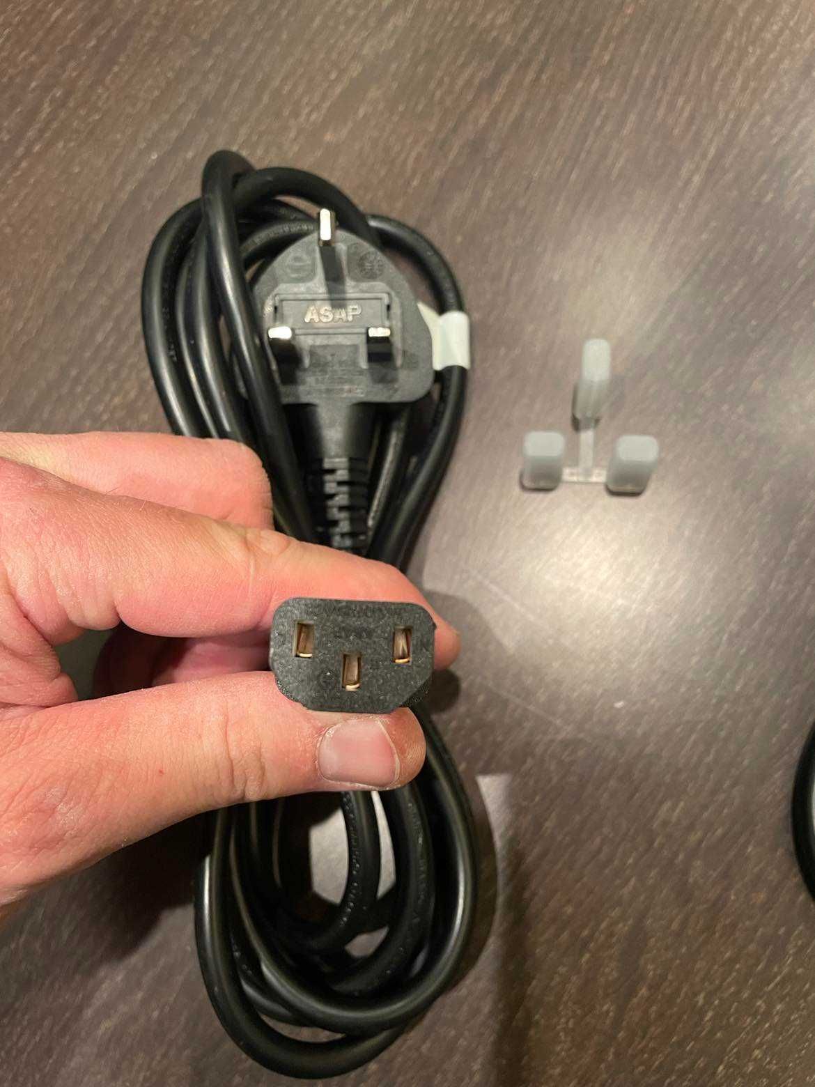 Kabel UK do urządzeń  1,8 m, czarny - Długość kabla 1.8 m