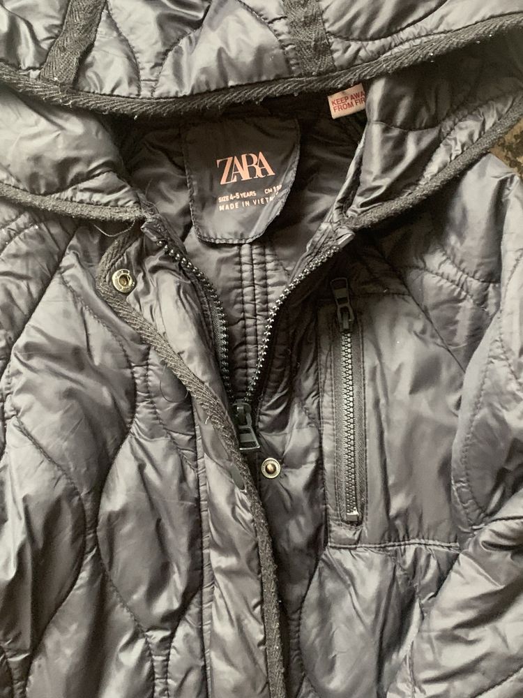 Весняні куртки на дівчинку zara 104-110 см