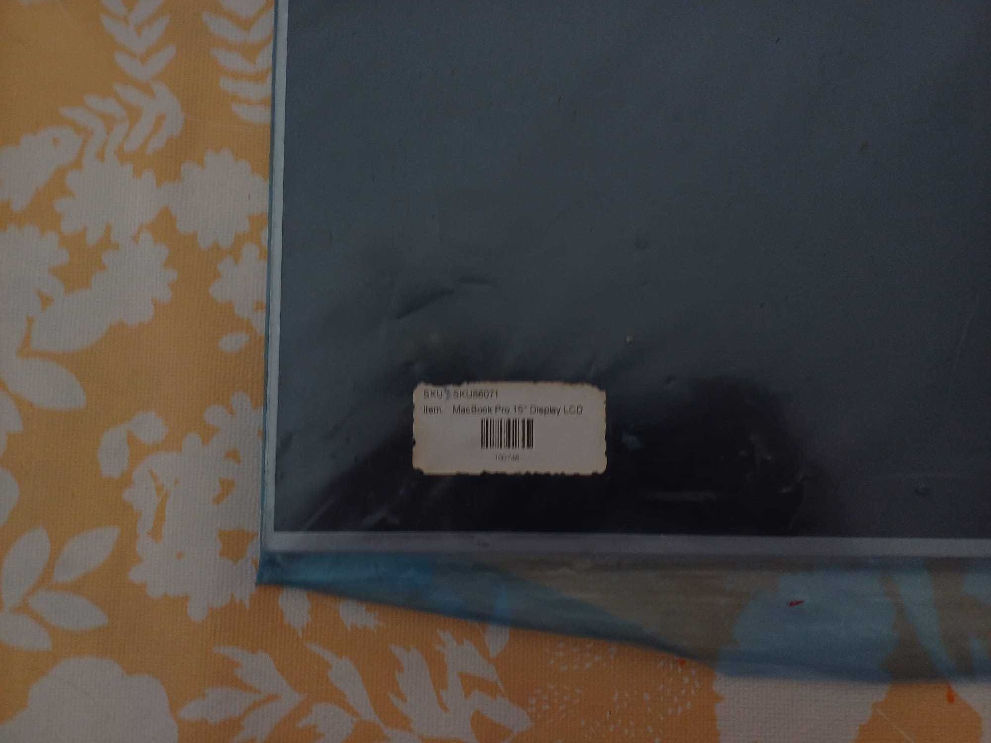 Tela LCD de MacBook Pro 15'' - ainda em embalagem