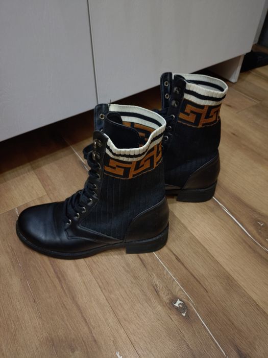 Śliczne buty damskie w modny grecki wzór+Gratis!!!