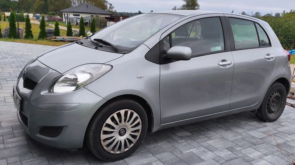 Toyota Yaris Toyota Yaris 2010