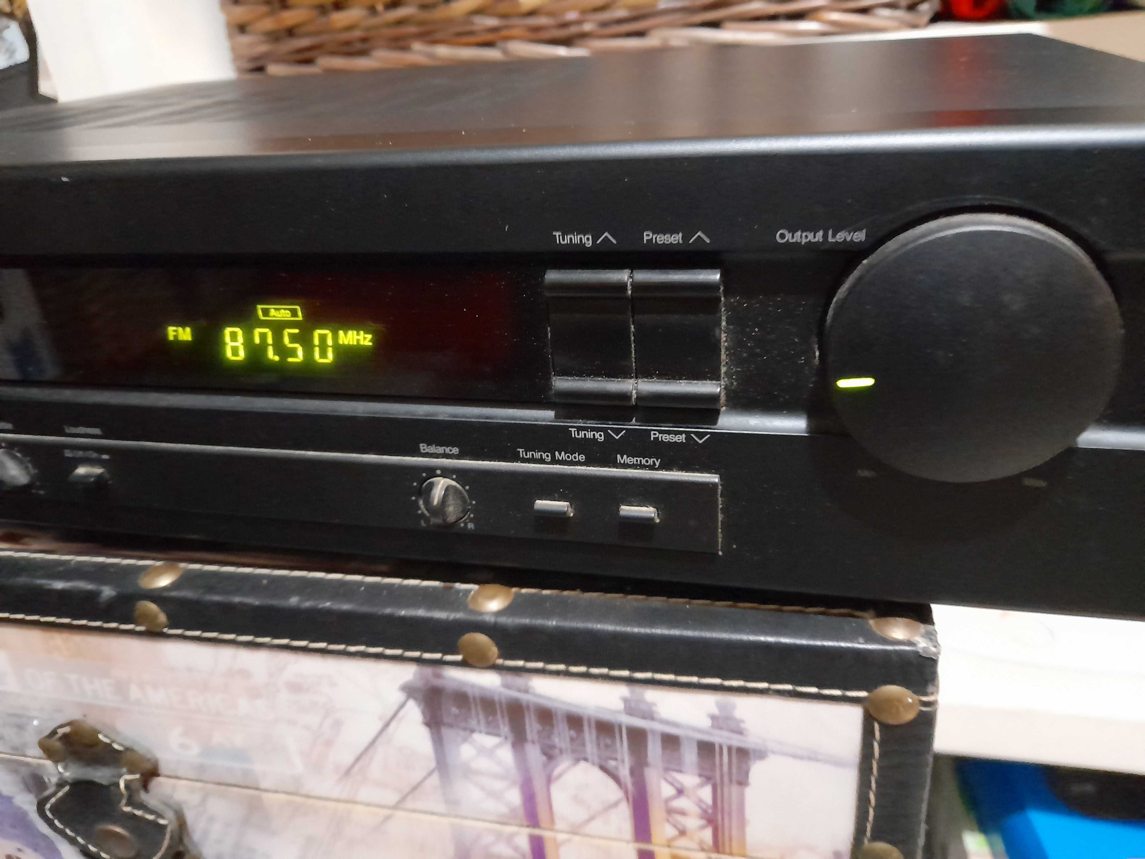 Amplificador NAKAmichi RECEIVER 3 usado, a funcionar e em bom estado.