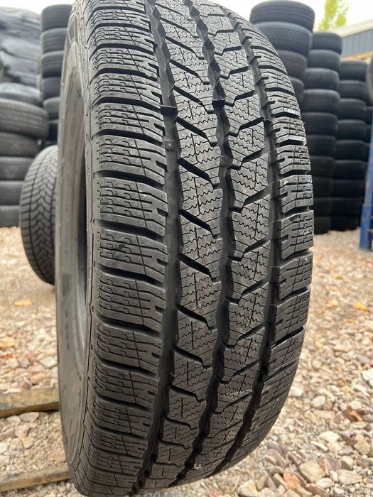 Opona zimowa DEMO 245/75/R16 Continental VanContact Winter - 1 sztuka