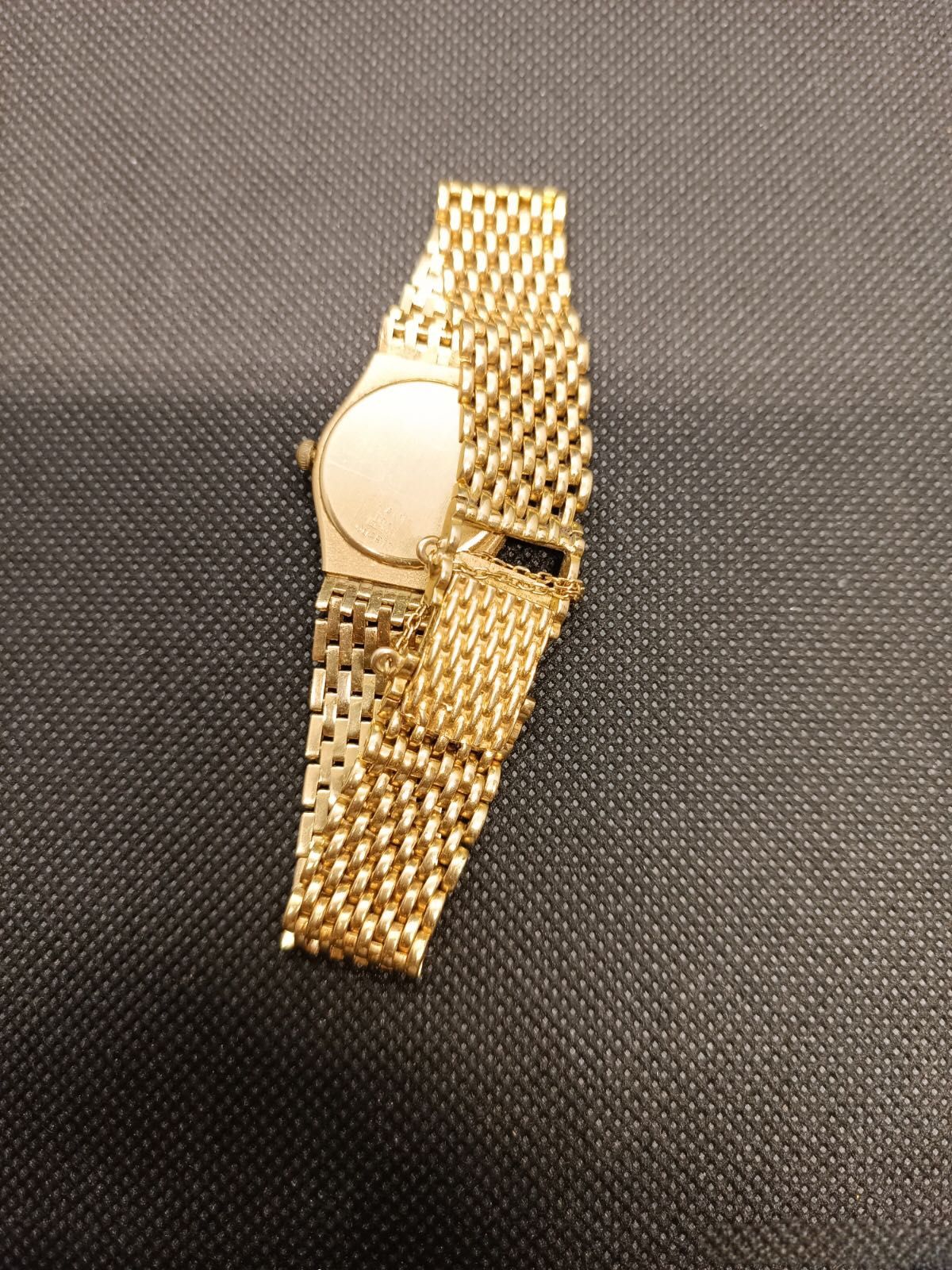 Винтажные Золотые часы Omega 18K с 4 бриллиантами