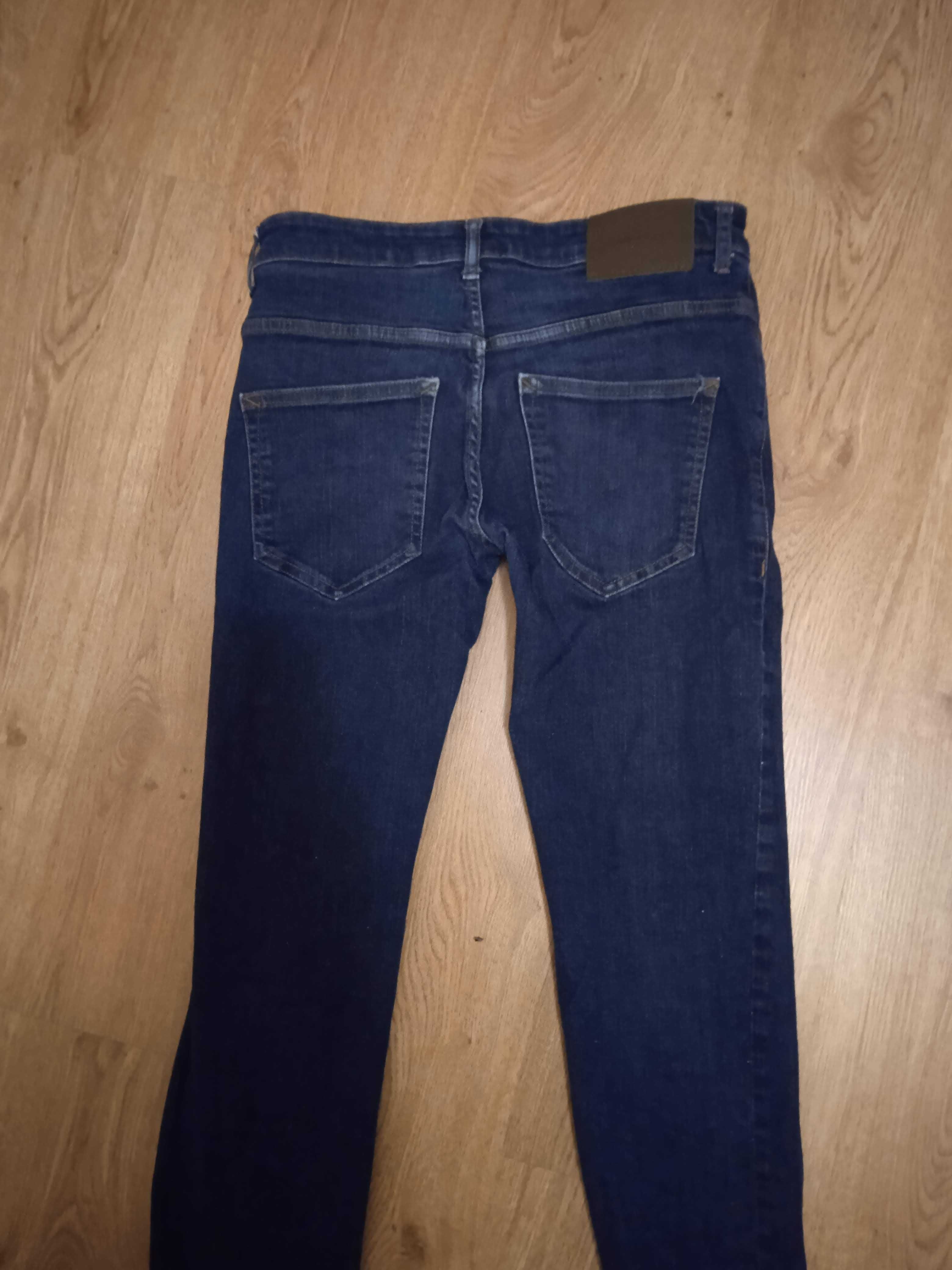 Продам джинси  Denim W28slim