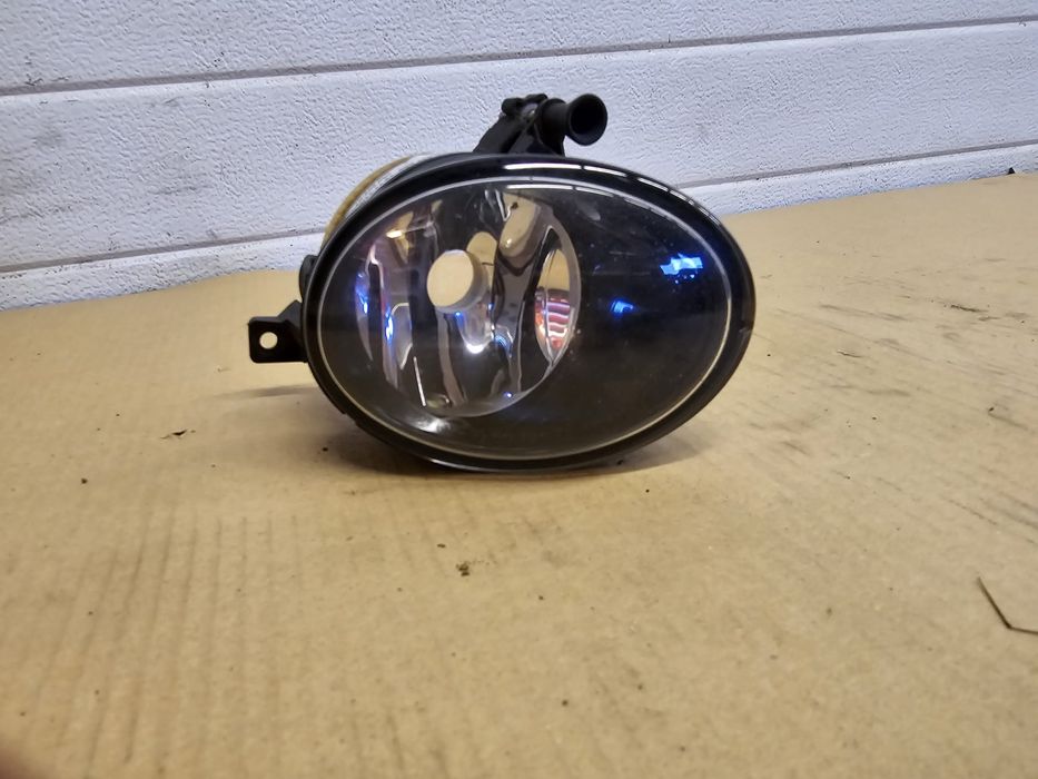 Halogen reflektor przeciwmgłowy golf 6 plus lewy