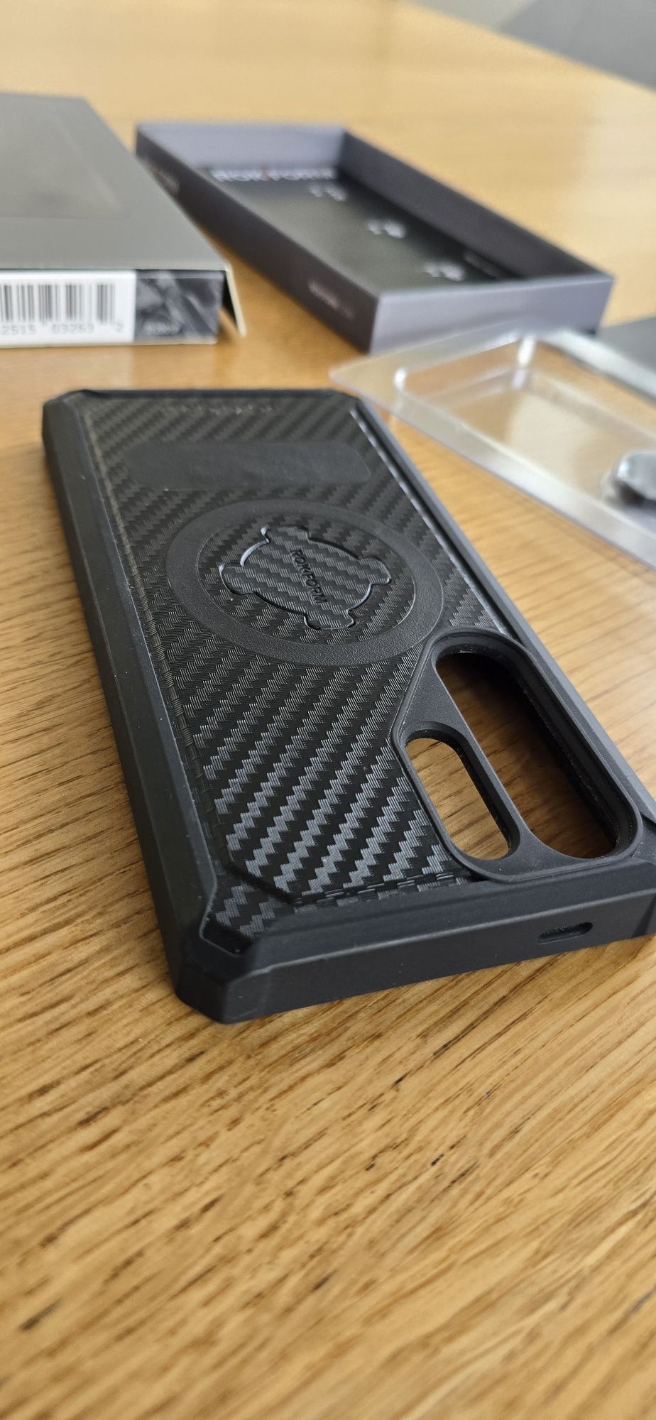 Etui Rokform Magnetic Rugged do Samsung Galaxy S24 Ultra czarne