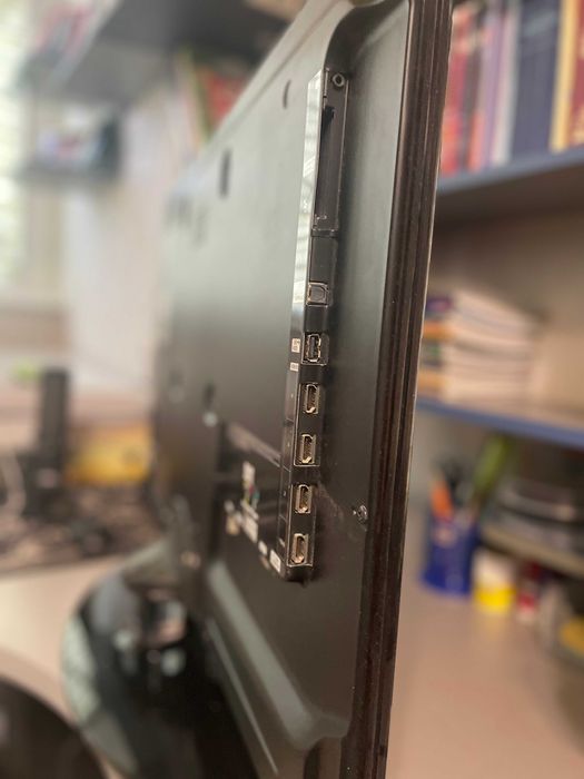 Телевизор LED Samsung UE32C4000PW