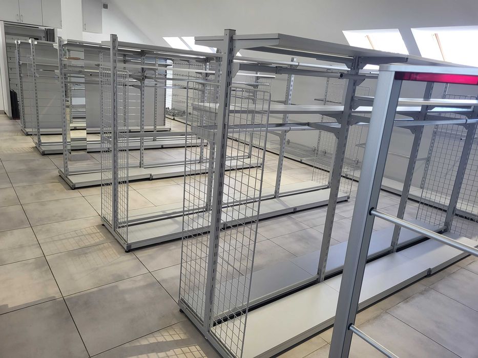 Regały Gondole do sklepu odzieżowego Wyposażenie Likwidacja sklepu