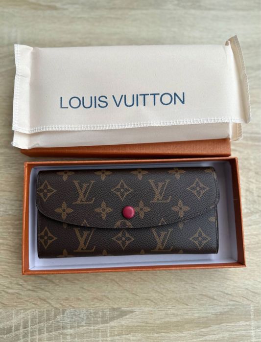 Женский кожаный кошелек Louis Vuitton