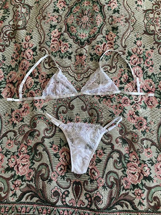 Комплект білої мереживної білизни від Garter Room