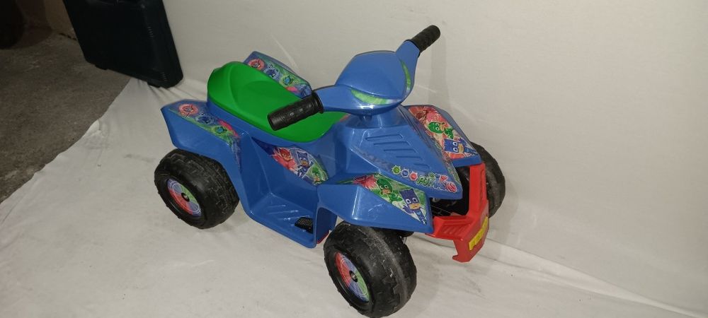 Mota a bateria de criança