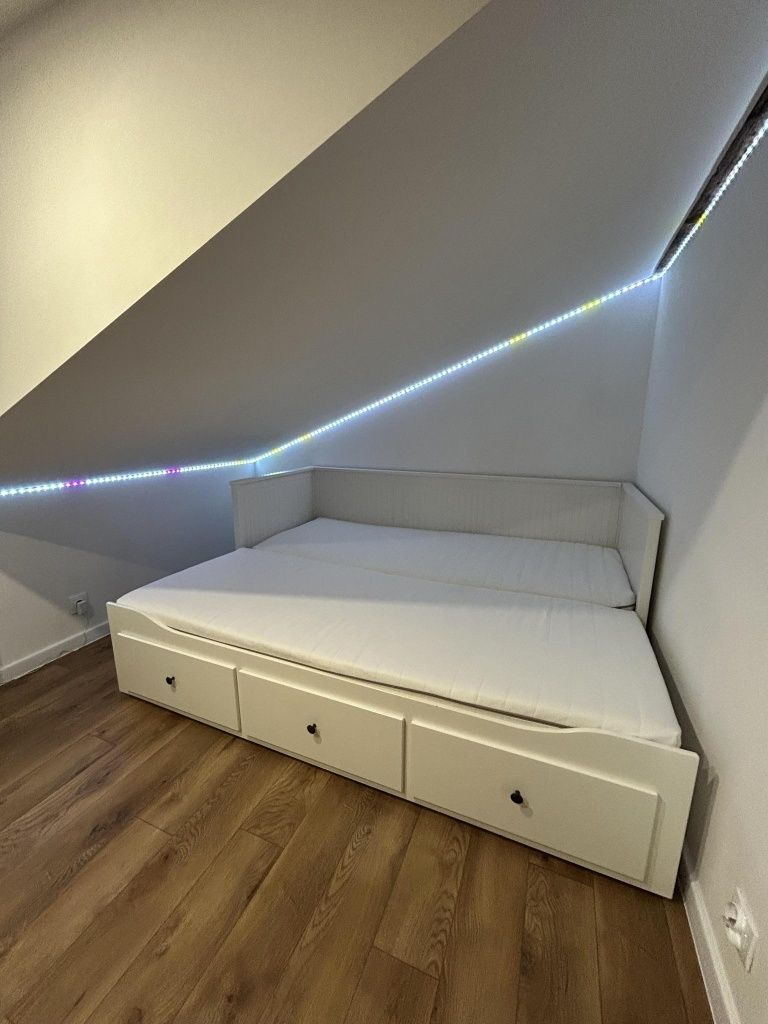 Łóżko Ikea-HEMNES z szufladami