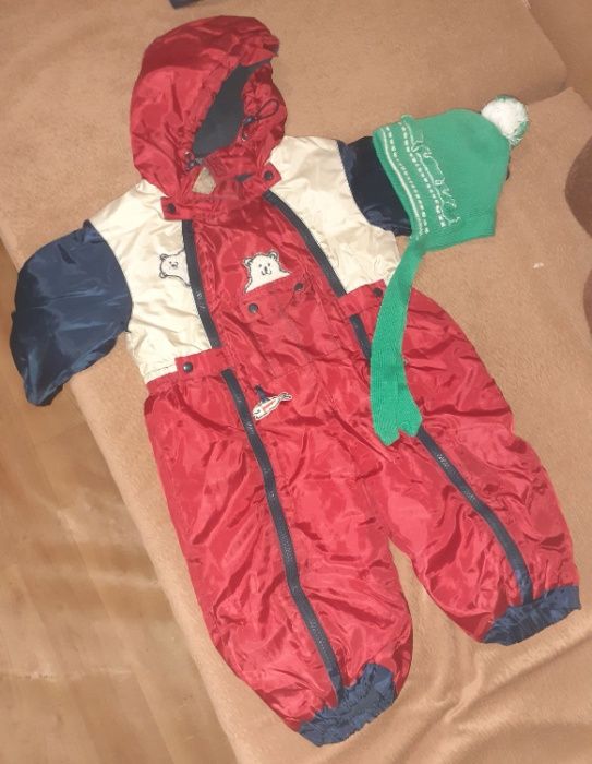 Детский демисезонный комбинезон, размер 86 (вязаная шапка в подарок)