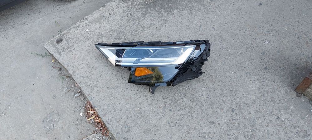 Audi Q8 USA фара передняя левая оптика ауди ку 8 Америка