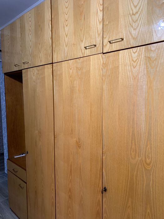 Передпокій, шафа