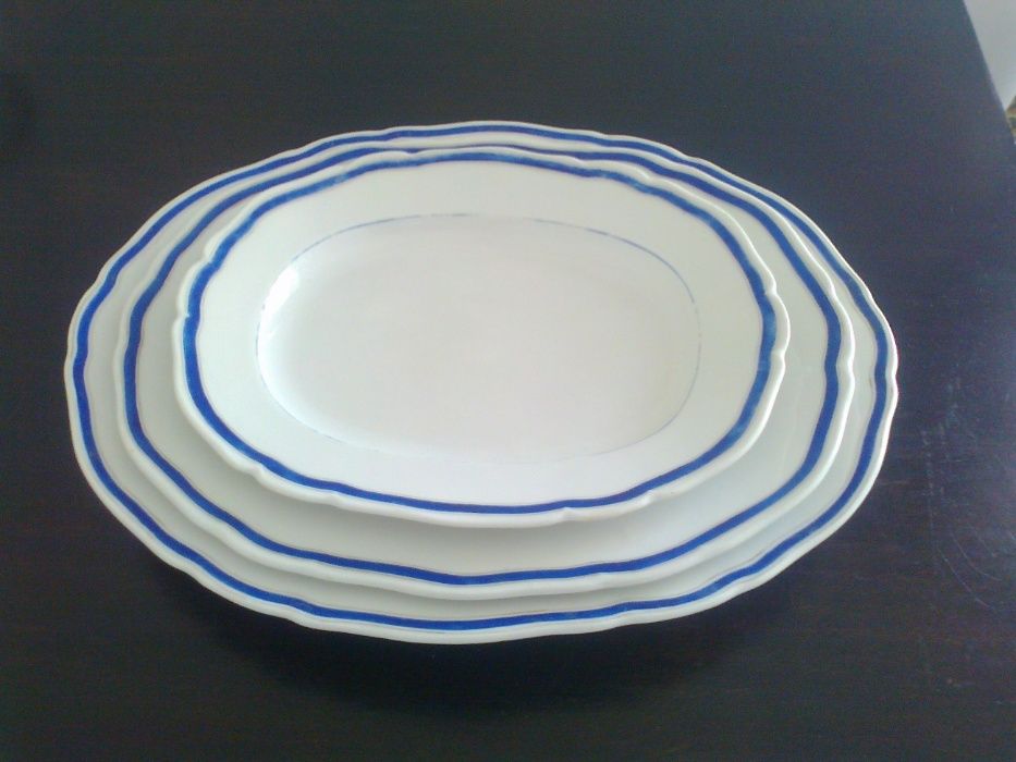 Travessas grandes servir à mesa porcelana azul e branco antigas