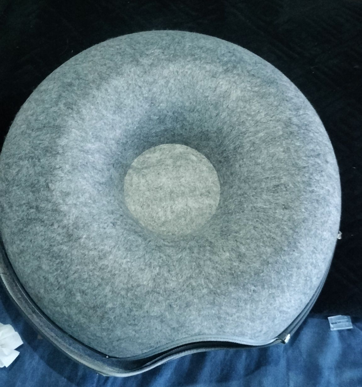 Cama para gatos redonda.