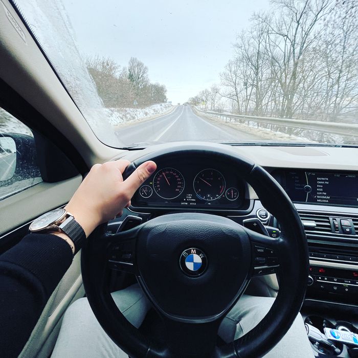 Трансфер Бізнес таксі подорож приватні послуги по Україні, та закондон