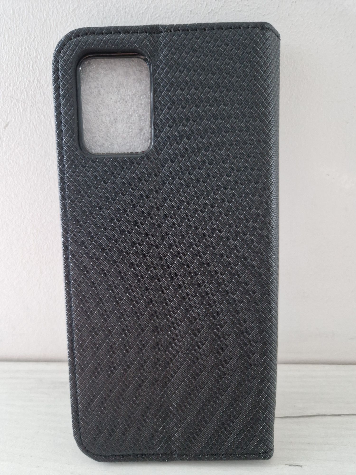 Kabura Smart Book MAGNET do MOTOROLA EDGE 30 NEO 5G Czarna