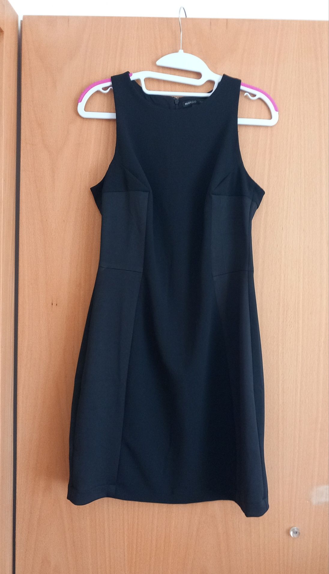 Vestido preto Mango M