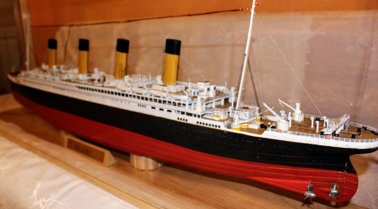 TITANIC - model statku w skali 1:250 z kol. HACHETTE
