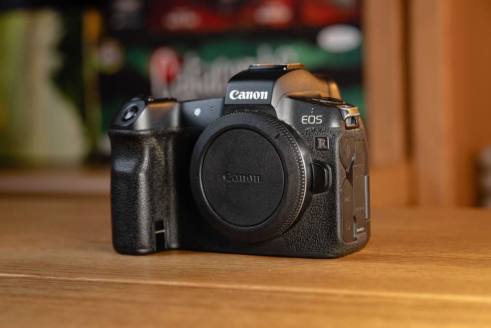Фотоапарат Canon EOS R Body