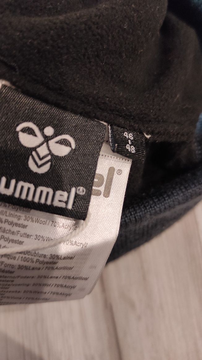 Czapka firmy Hummel rozmiar 6-12 miesięcy