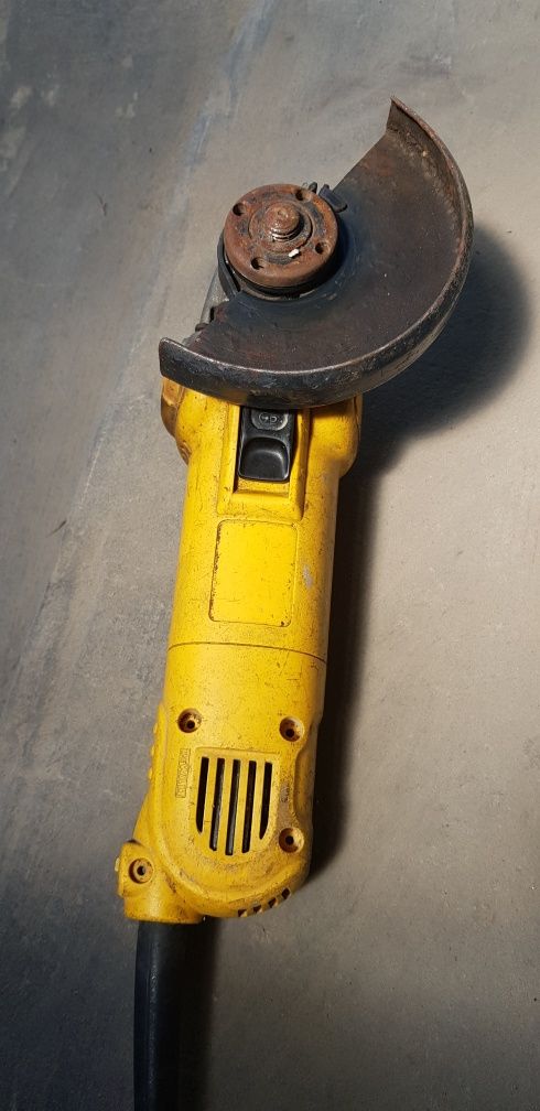 Dewalt D28139 szlifierka uszkodzona