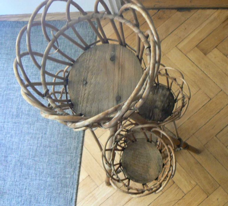 Kwietnik wiklinowy na 5 kwiatów. 96cm
