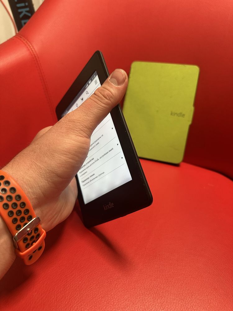 Електронна книга з підсвіткою Kindle Paperwhite