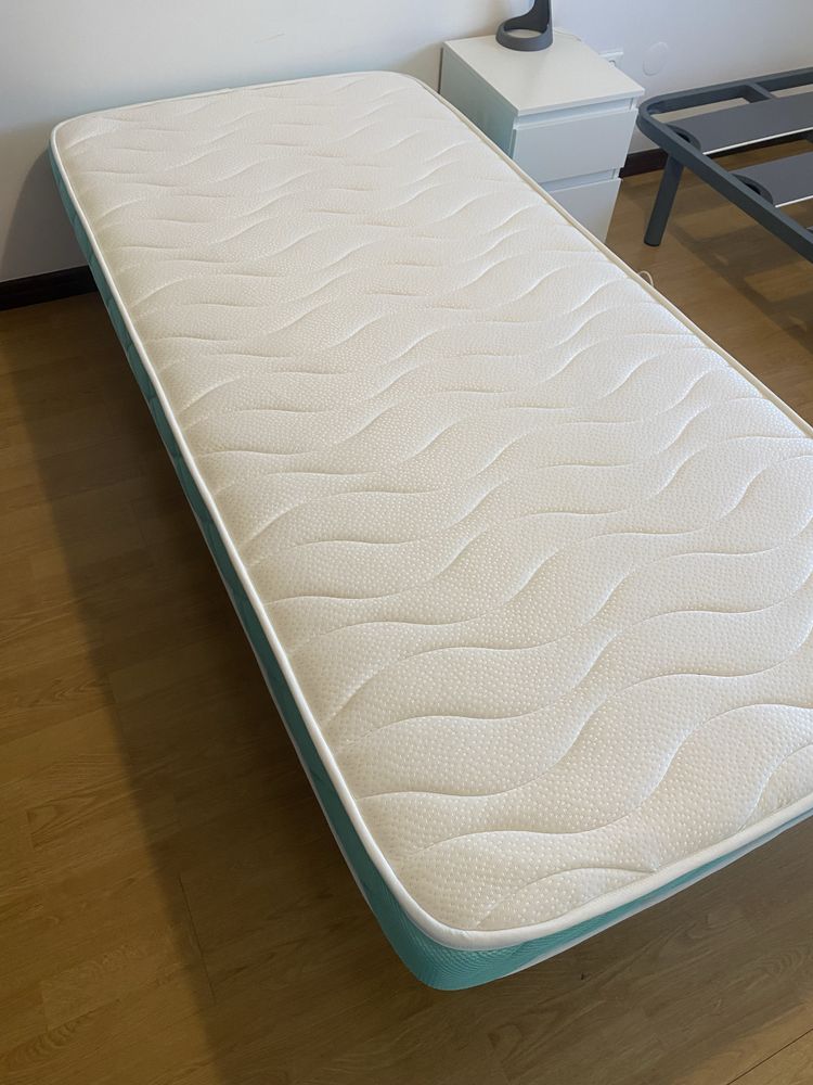Cama solteiro com colchao 200x90