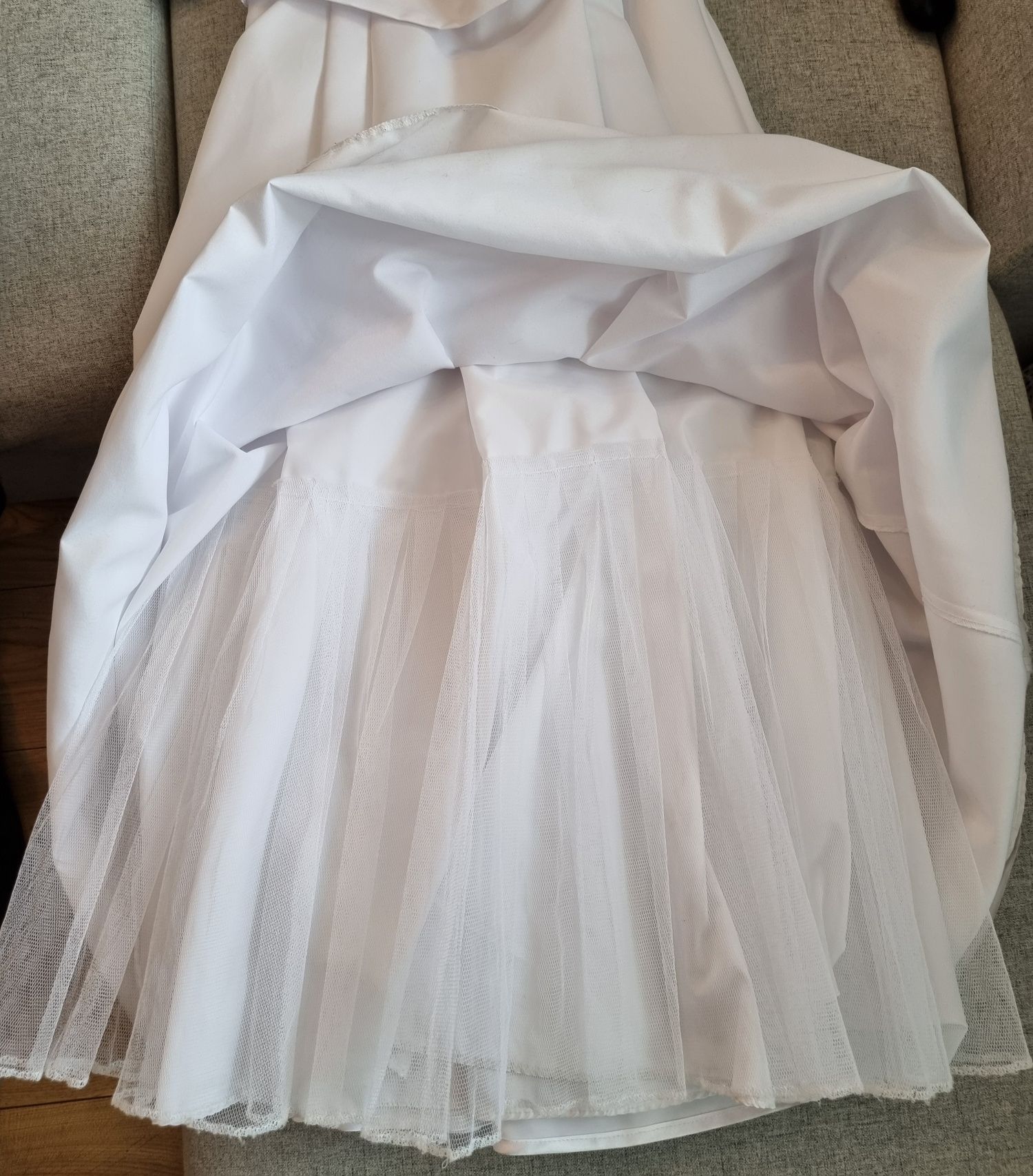 Sukienka komunijna 140-146 cm