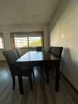 Mesa de Sala de Jantar e 5 Cadeiras