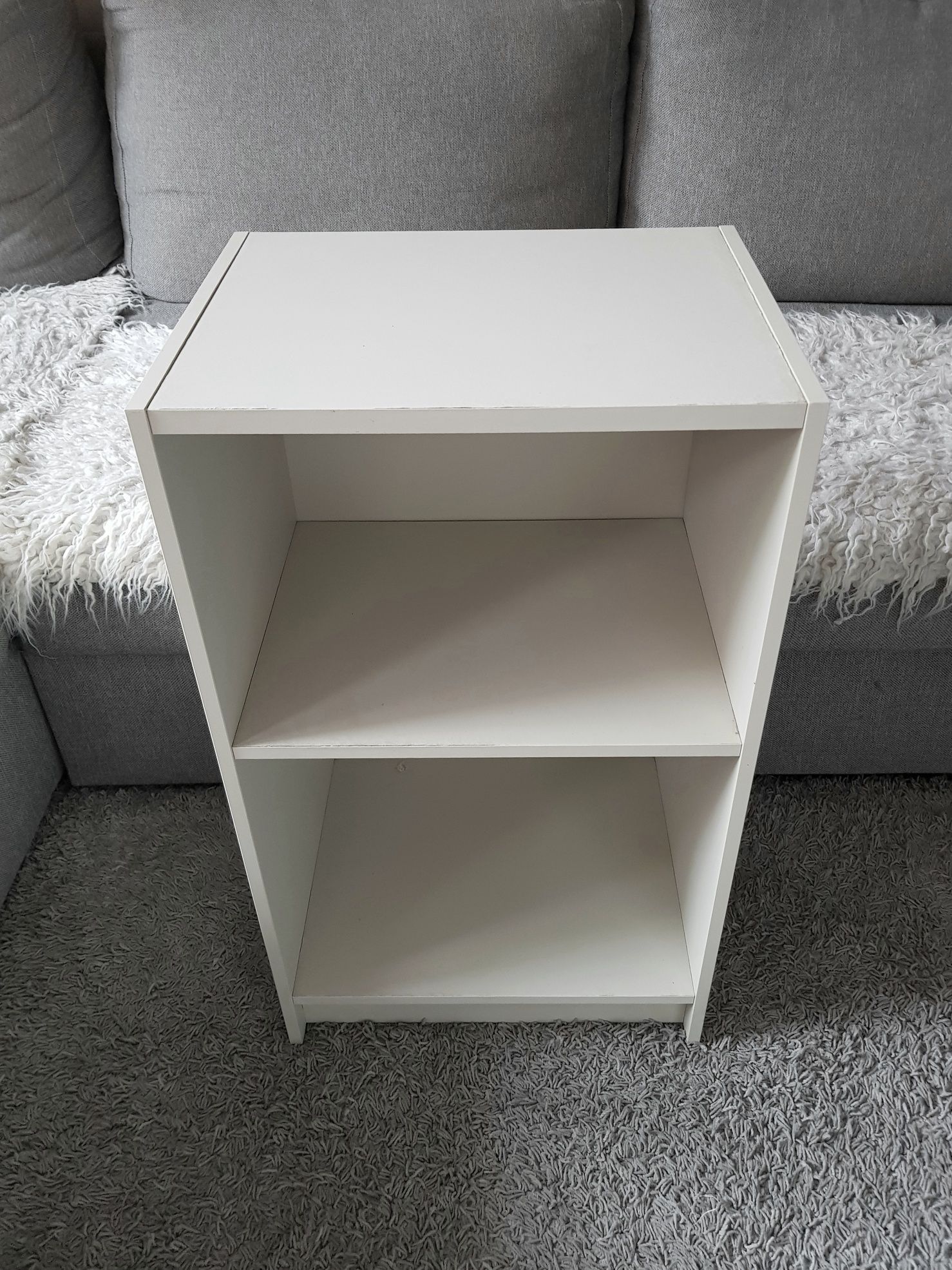 Regał regalik szafka nocna mała komoda / jasny ecru ni e ikea