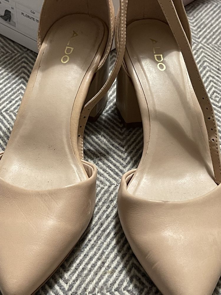 Sapatos Aldo nude