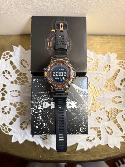 Casio G-SHOCK GBD-H1000 Black x Neon Orange