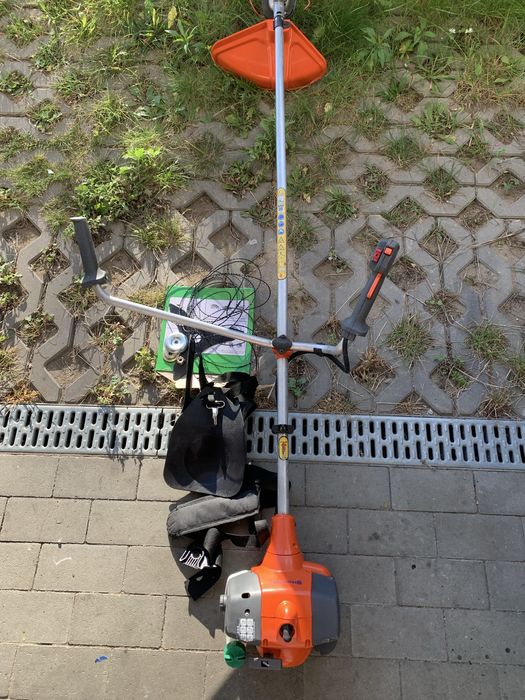 Kosa spalinowa Husqvarna 128r - szczerze poszanowana