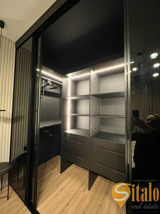 Продаж 2 кімнатної квартири, вулиця  Кругла ( Варшавська)
