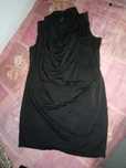 Vestido com gola larga preto