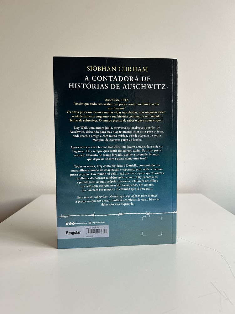 A contadora de histórias de Auschwitz de Siobhan Curham *Novo*