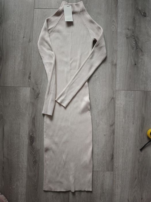 Reserved сукня резинка рубчик  пудрова нова 38