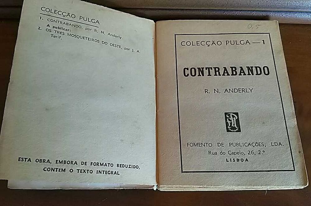 Livro minúsculo "Contrabando" da Coleção Pulga