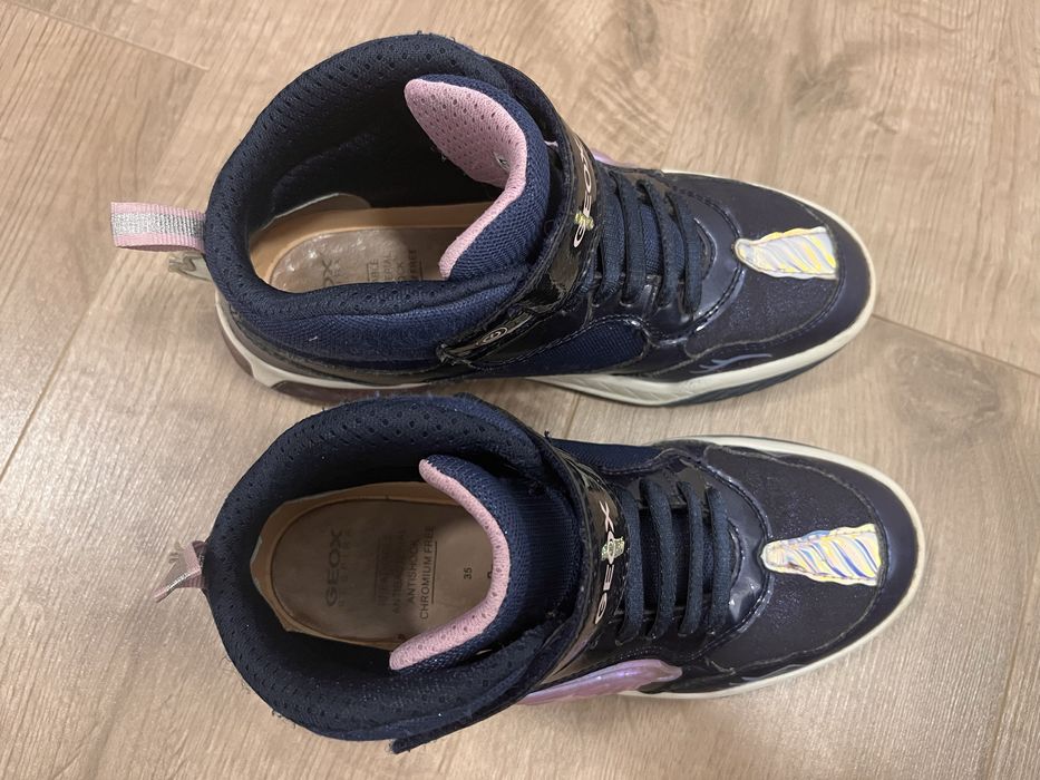 Wysokie sneakersy Geox świecące rozm. 35, stan super