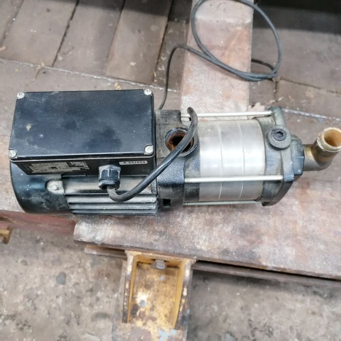 Sprzedam pompę wody grundfos